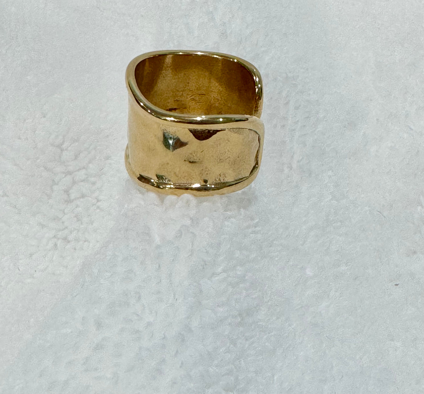 Hammered Metal Ring (Gold)