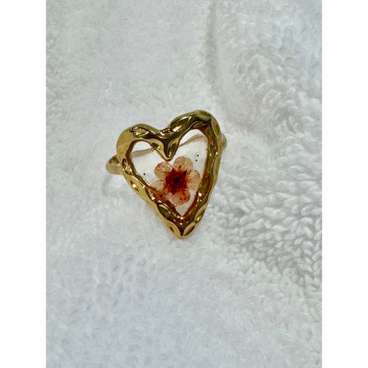 Gold Heart Ring with Flower