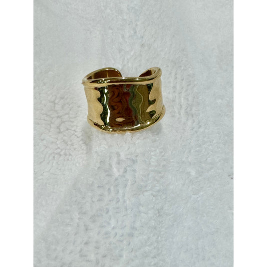 Hammered Metal Ring (Gold)