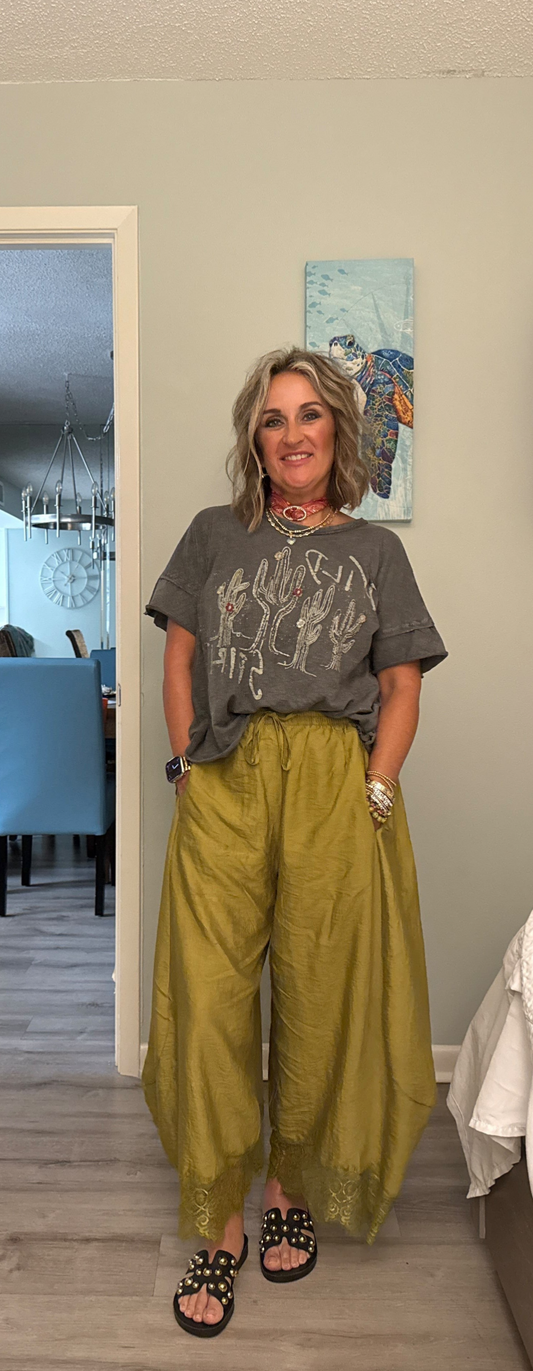 Vintage Western Cactus Graphic T-Shirt – Washed Gray Wild Spirit Tee