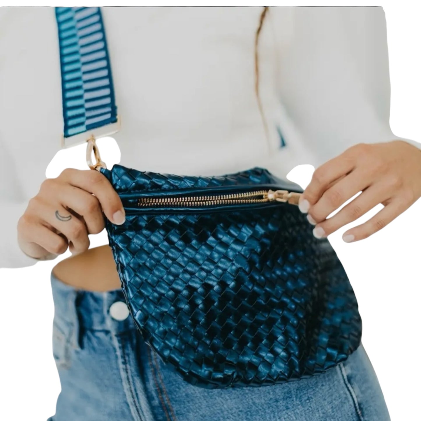 Wesslyn Sling Bag